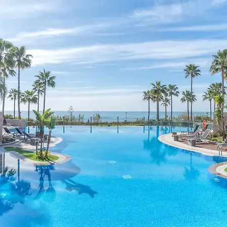 Happy Luxury - Beachside In Mar Azul, Estepona