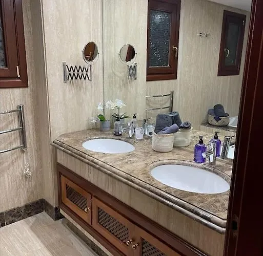 Lgda-primera Linea De Playa, Y Experiencias Vip * Эстепона